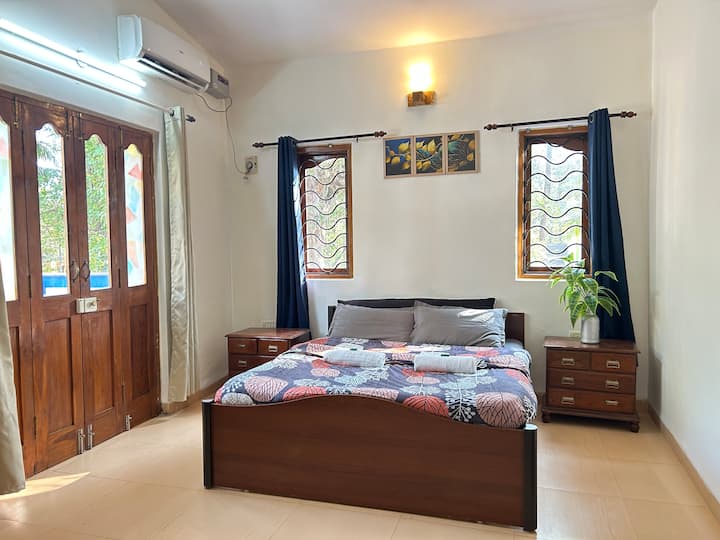 Bedroom 1 image 1