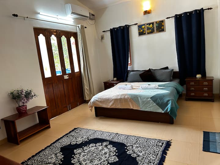 Bedroom 1 image 3