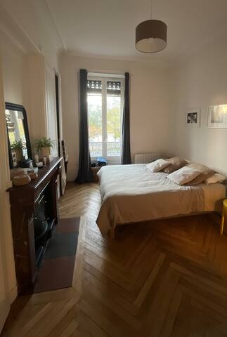 Appartement vue sur les quais gallery image 3