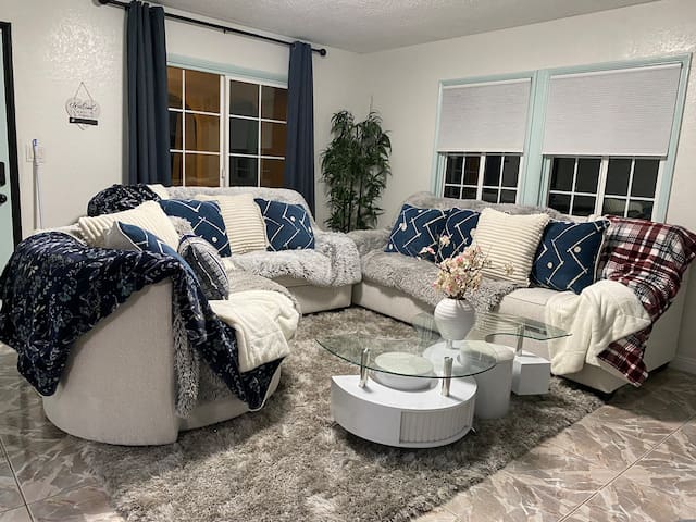 Your second favorite spacious home 5BR | 3BA