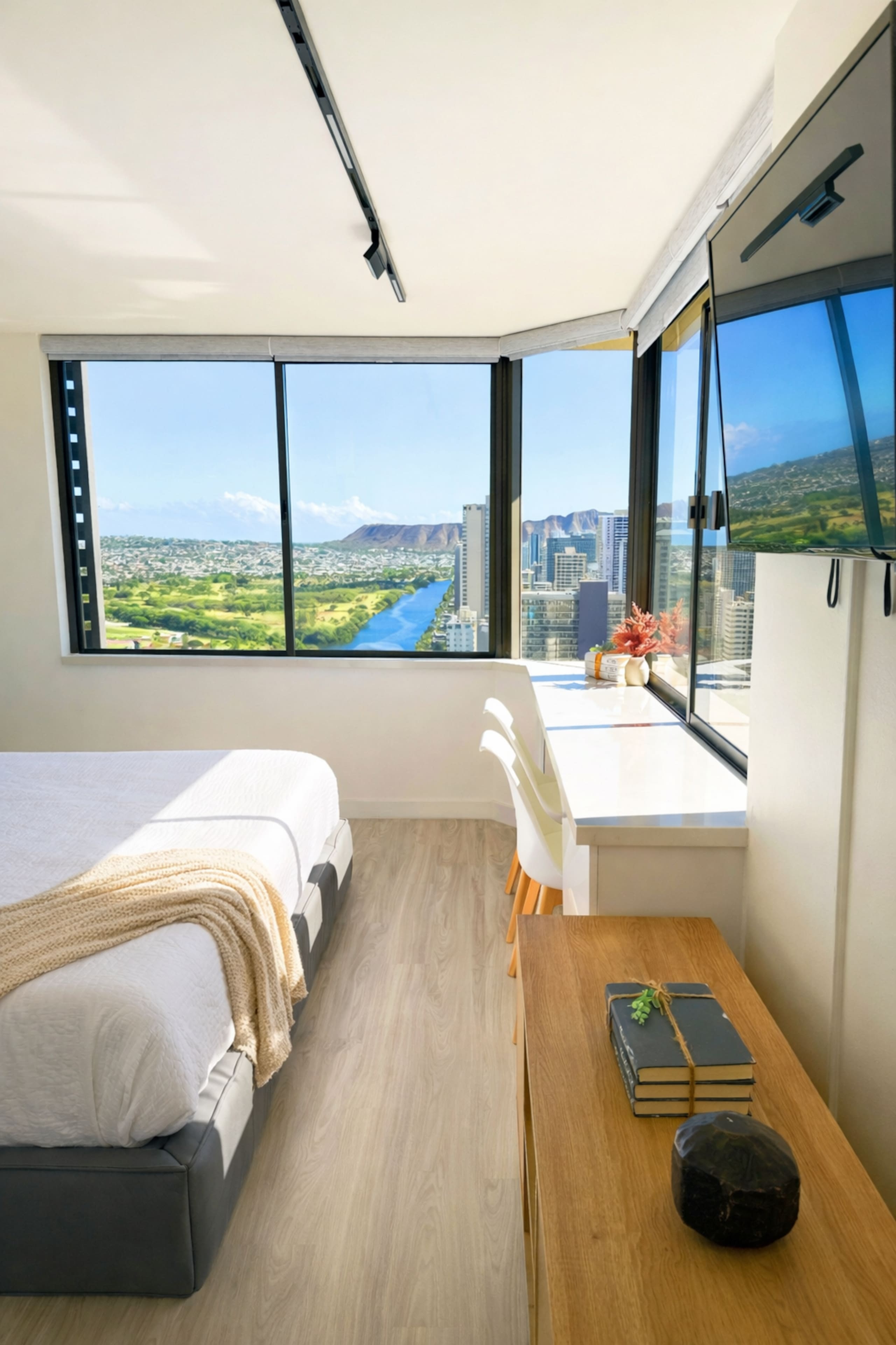 Stunning Ocean & Diamond Waikiki 33F A - Image 11