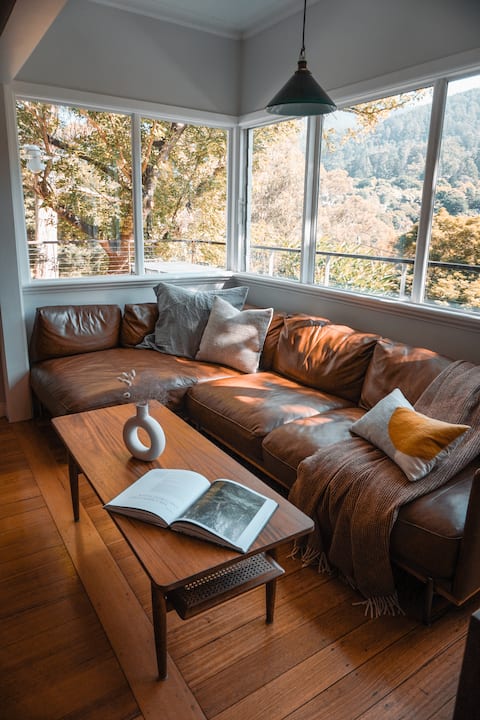 Successful Airbnb property: Cloud house in Warburton