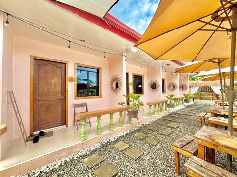 Whole Homestay | 4 br | Parking | Starlink