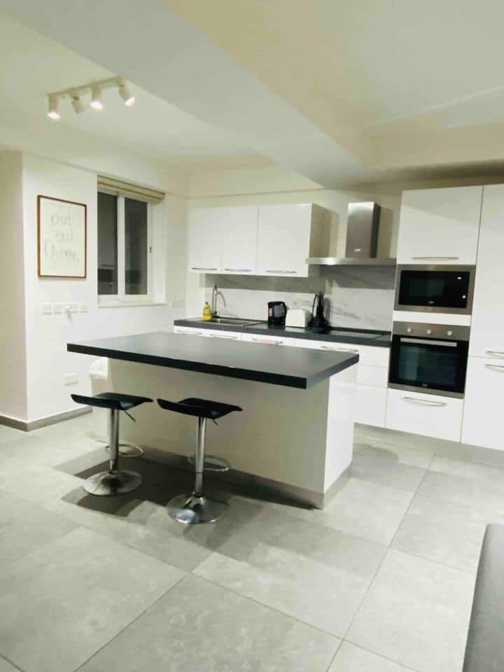 Apt 9 photo 5