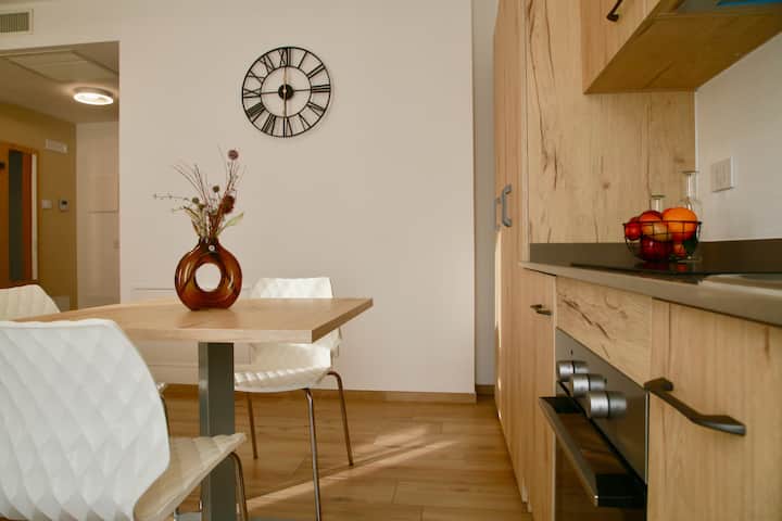 Bernina Suite 9 -Tirano[3 Min Dal Bernina Express] - Tirano