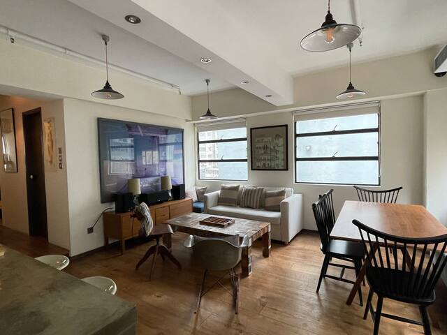 Sheung Wan, Stylish+spacious 2BD, fam friendly gallery image 2