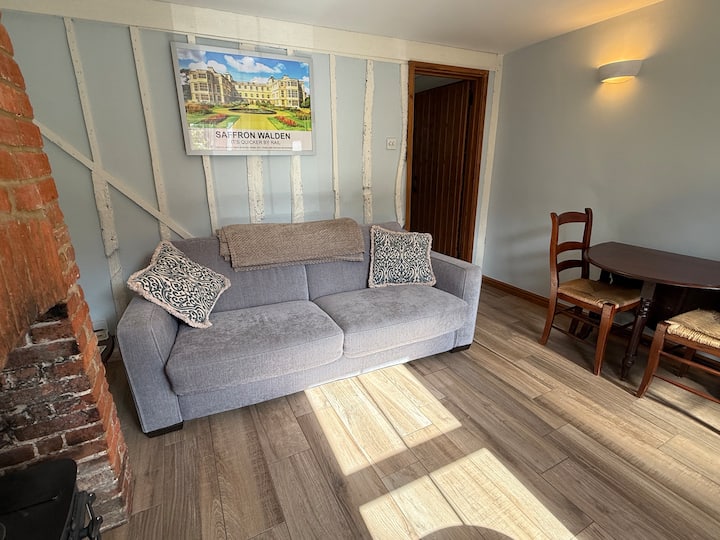 Stylish Central Saffron Walden Cottage, Garden - Saffron Walden