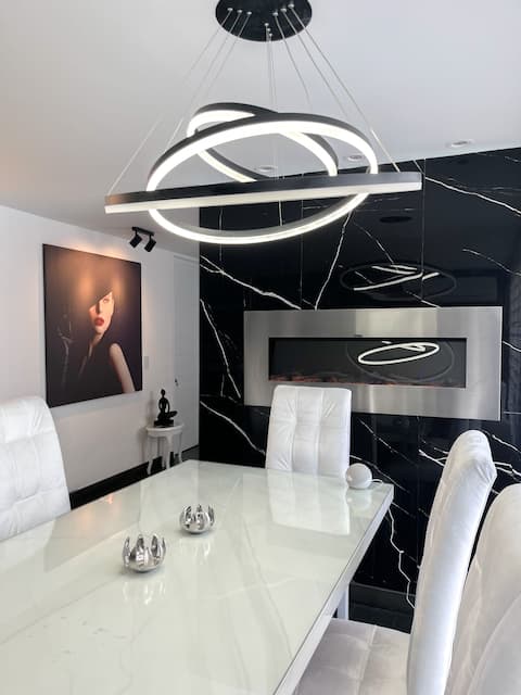 “Modern Luxury | Premium Experience”