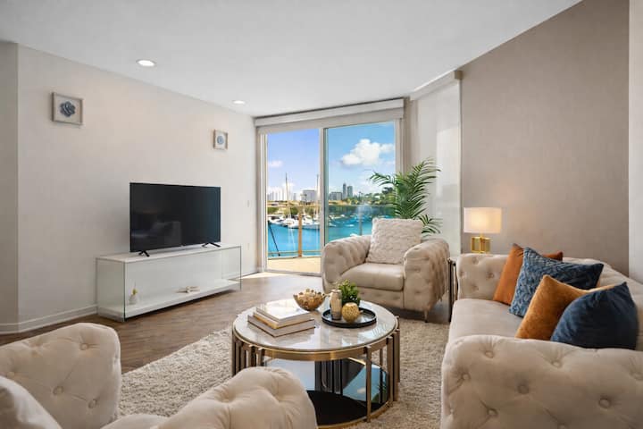 Marina View Coastal Chic Townhome | Taxes On Us ! - Marina del Rey, CA