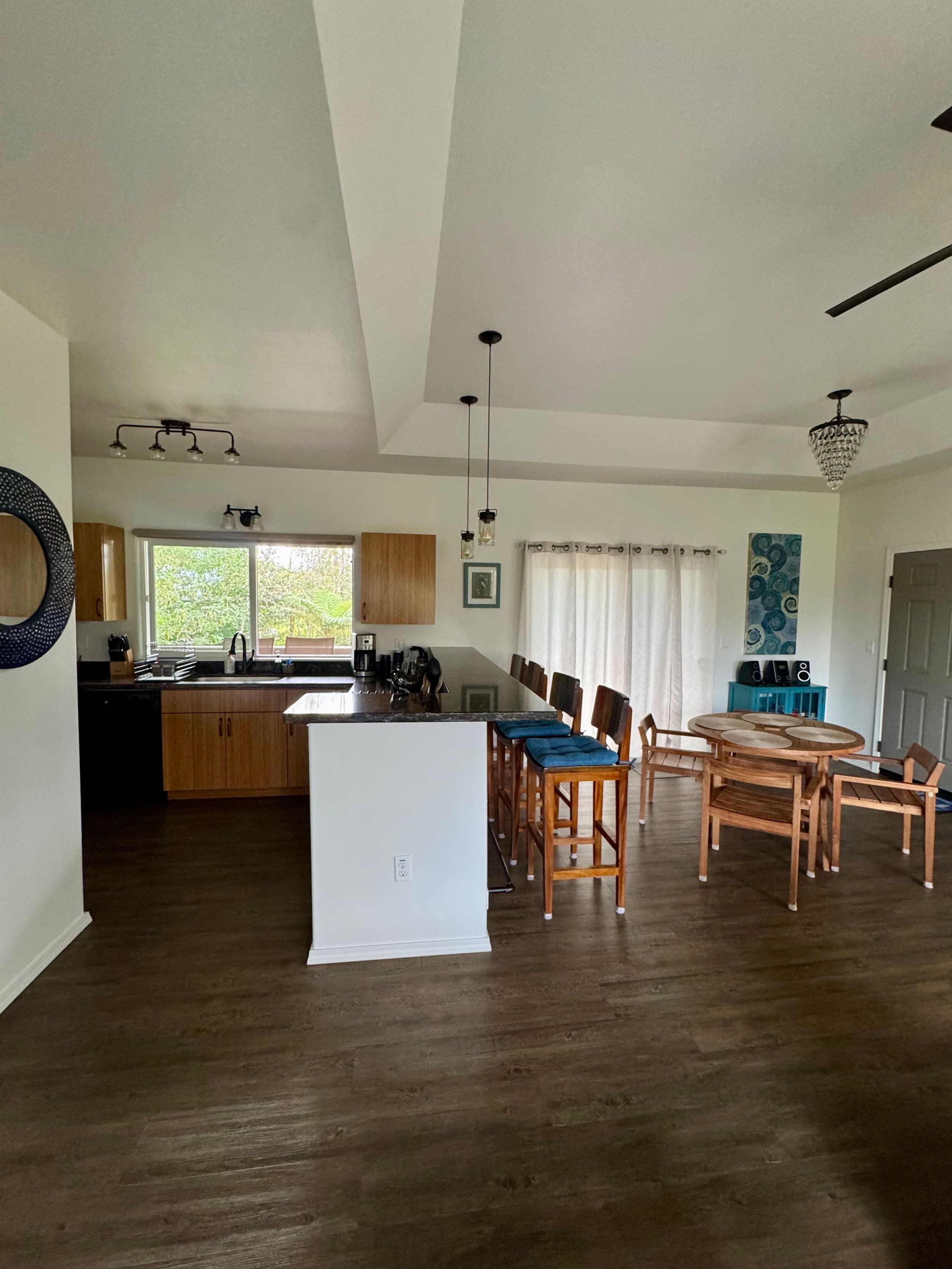 Home in Keaau · ★4.92 · 2 bedrooms · 4 beds · 2 private baths - Image 10