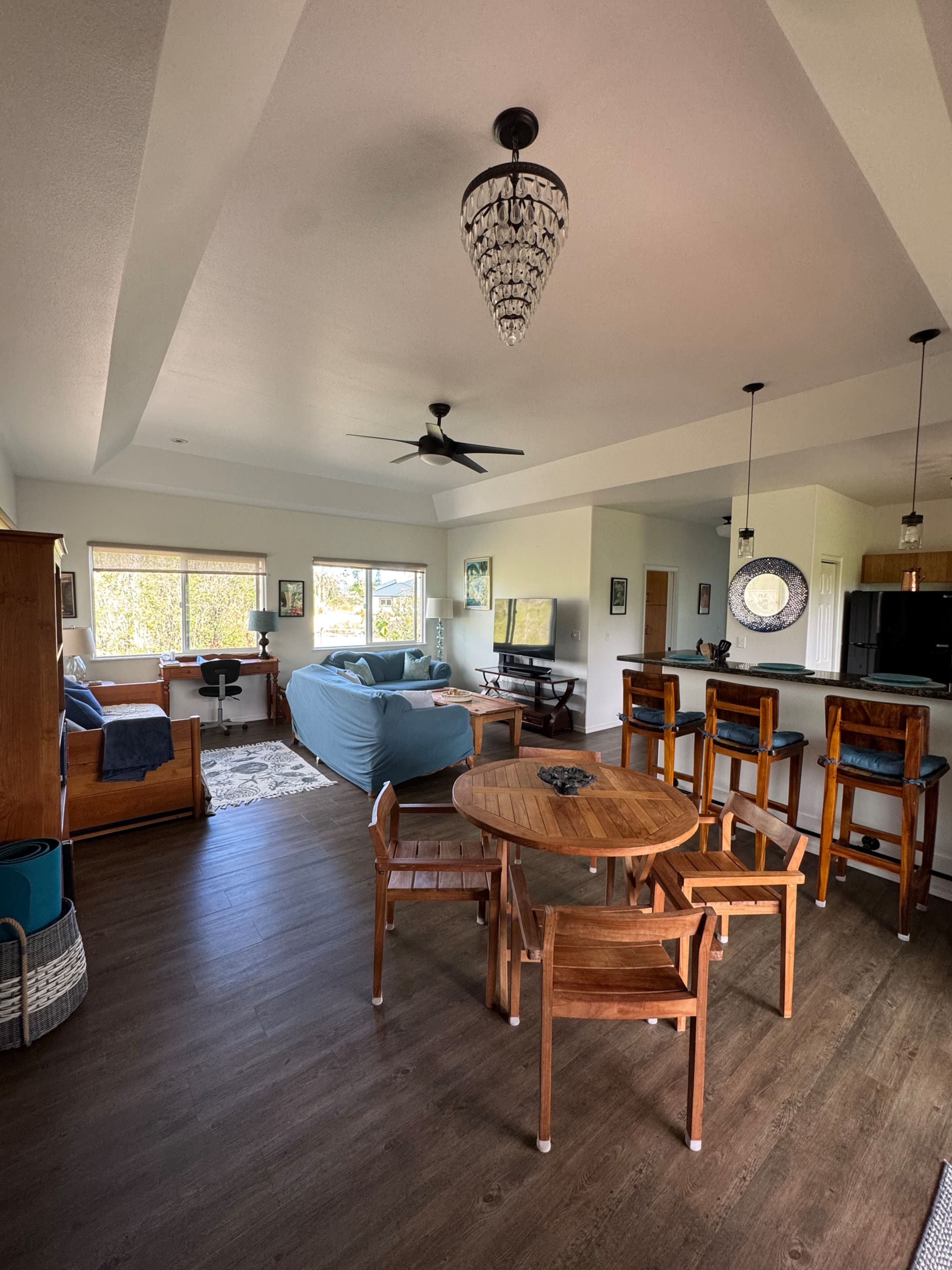 Home in Keaau · ★4.92 · 2 bedrooms · 4 beds · 2 private baths - Image 15