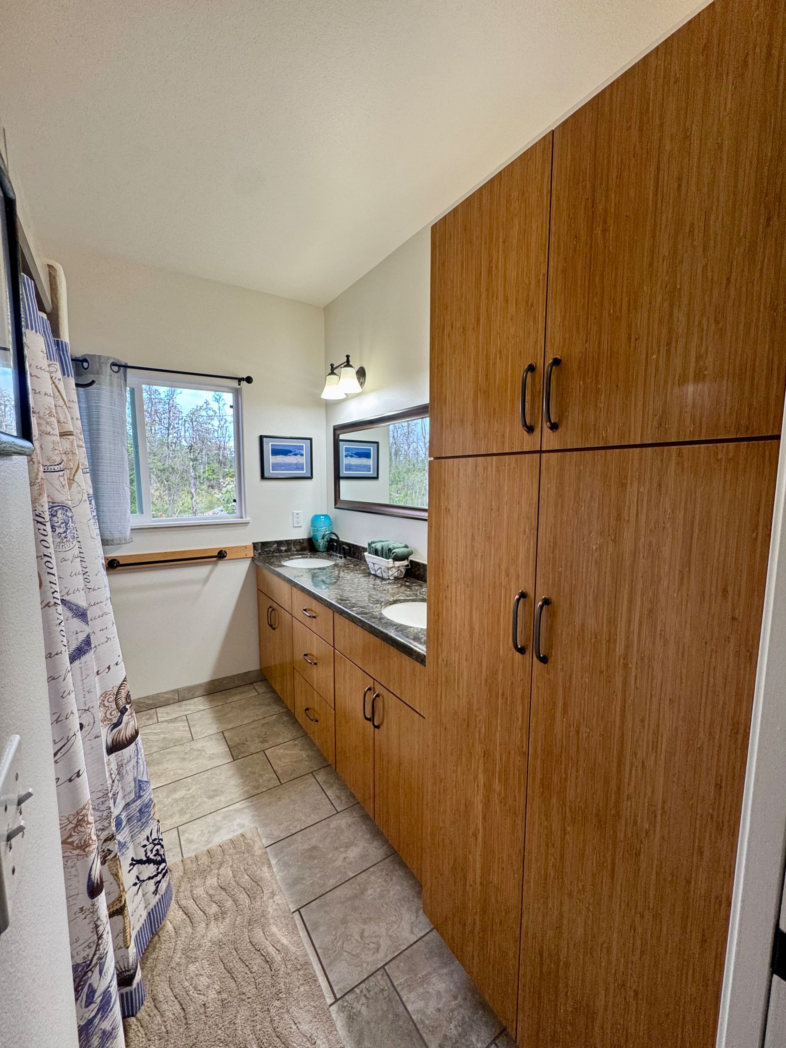 Home in Keaau · ★4.92 · 2 bedrooms · 4 beds · 2 private baths - Image 17