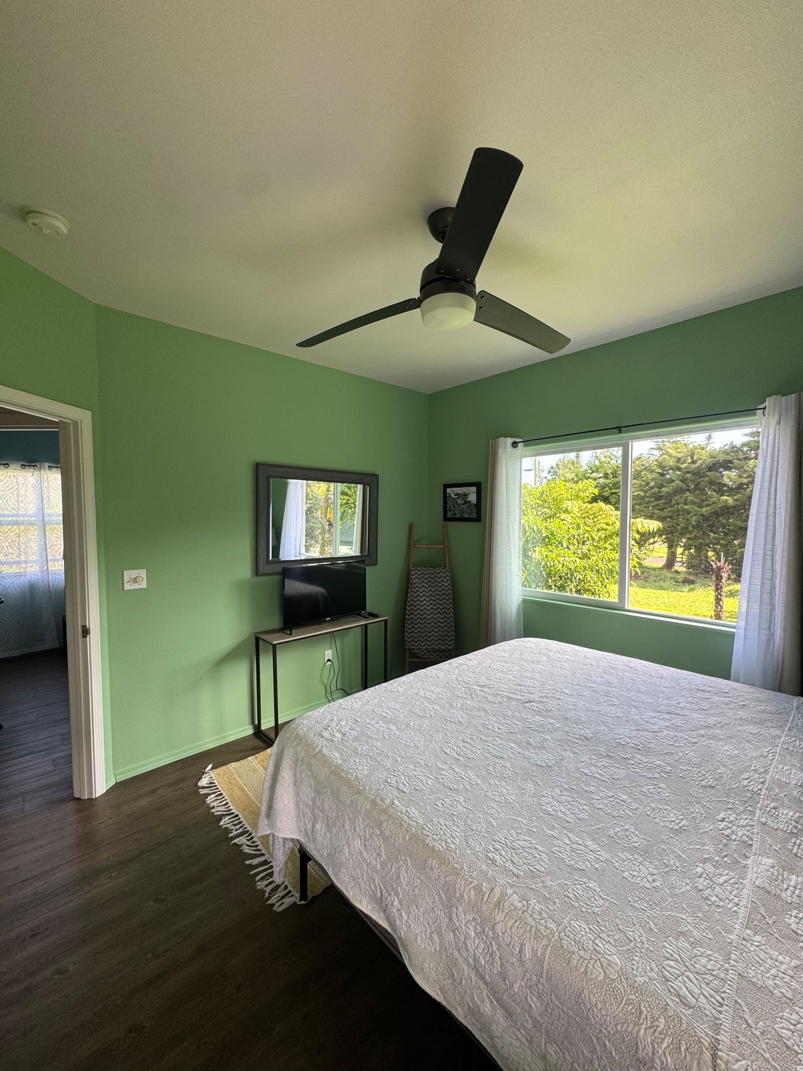 Home in Keaau · ★4.92 · 2 bedrooms · 4 beds · 2 private baths - Image 16