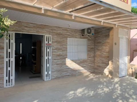 Rent a court by the lagoon