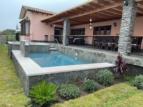 Hermosa Casa Campo cerca al río