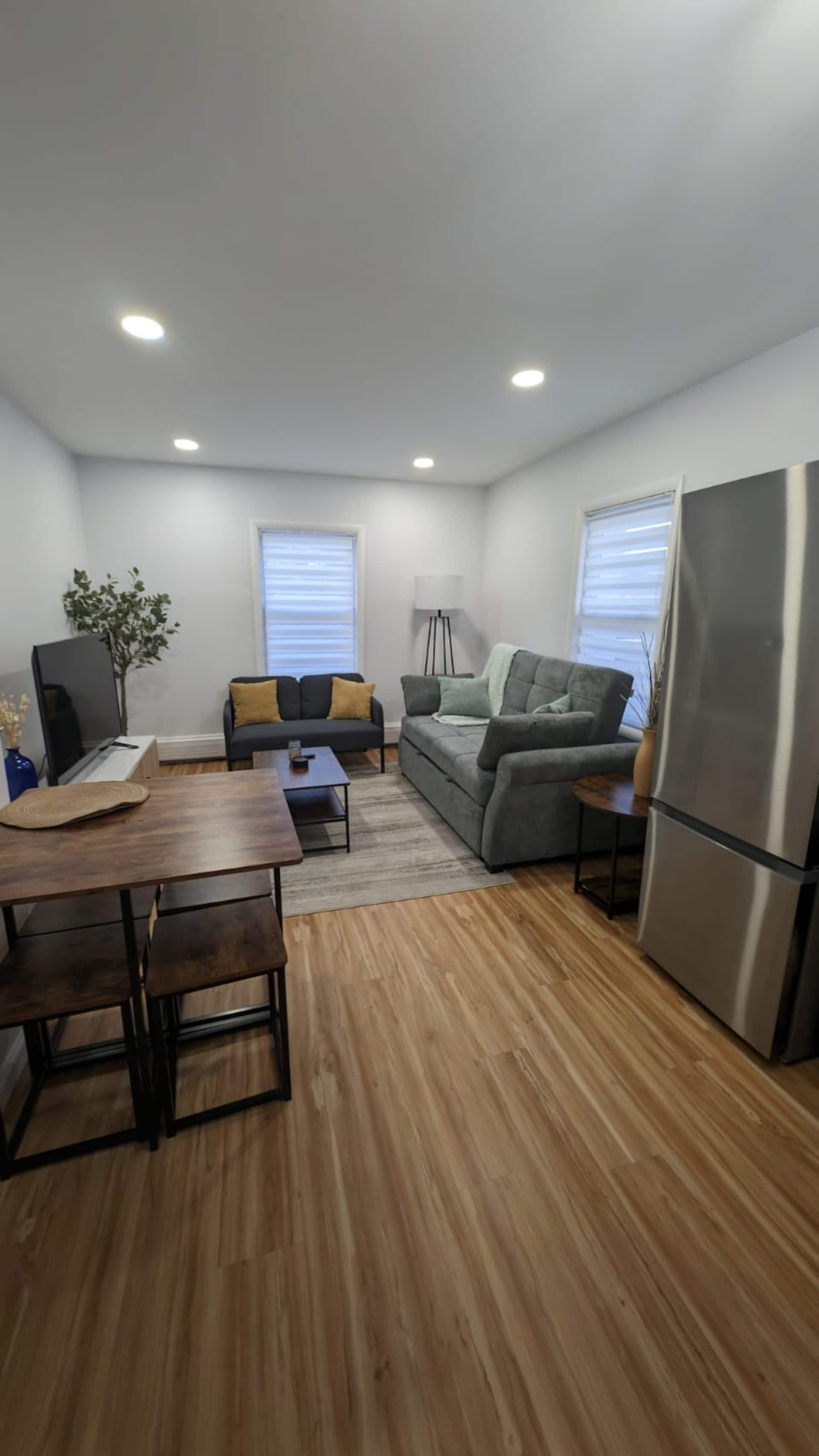 Newly Renovated Cozy Stay