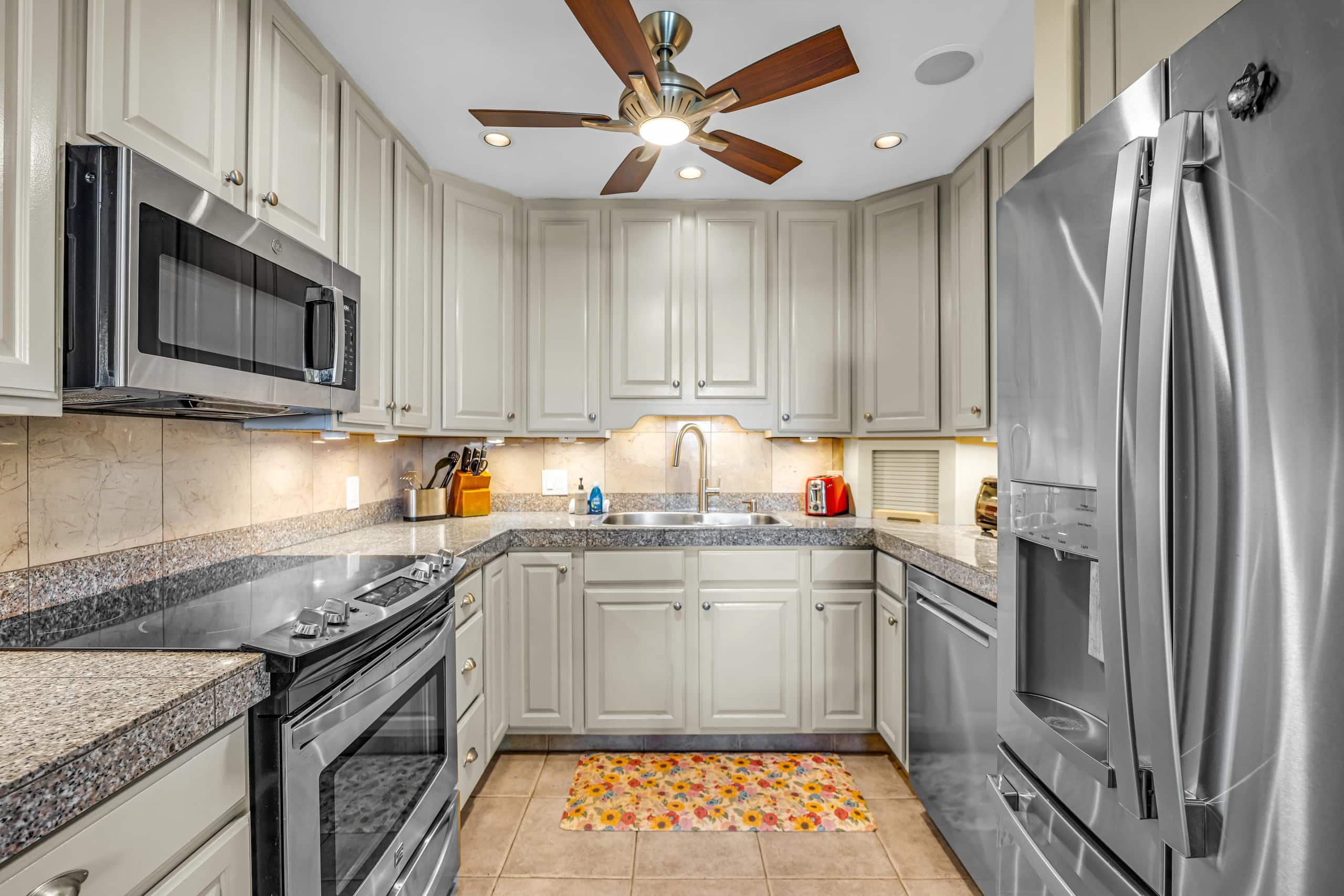 Condo in Kihei · ★4.83 · 2 bedrooms · 3 beds · 1 bath - Image 11