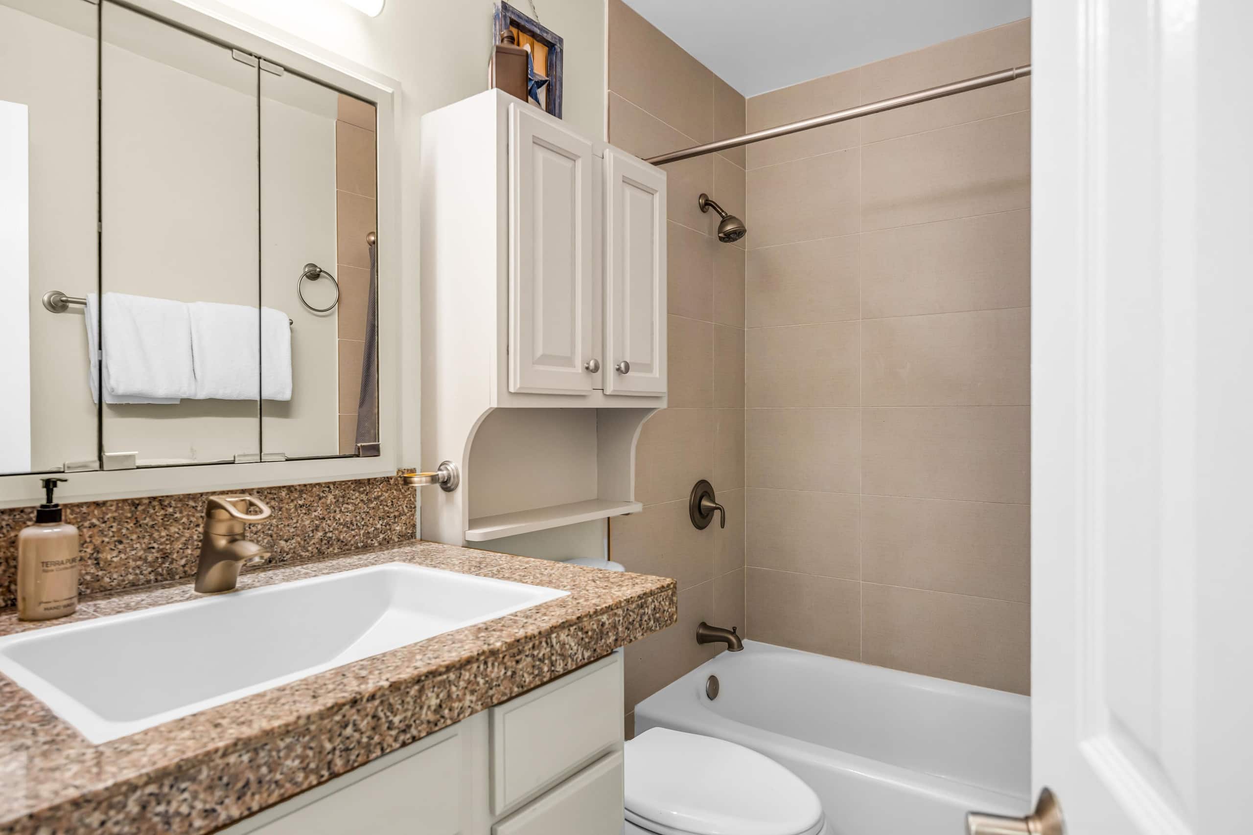 Condo in Kihei · ★4.83 · 2 bedrooms · 3 beds · 1 bath - Image 22