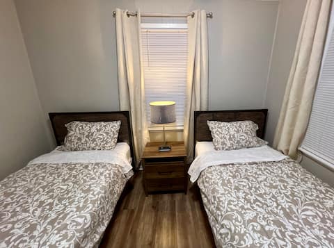 Sophisticated suburban-family+friends+contractors