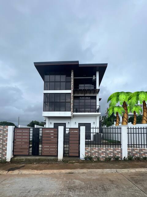 The Glass House At Camaya