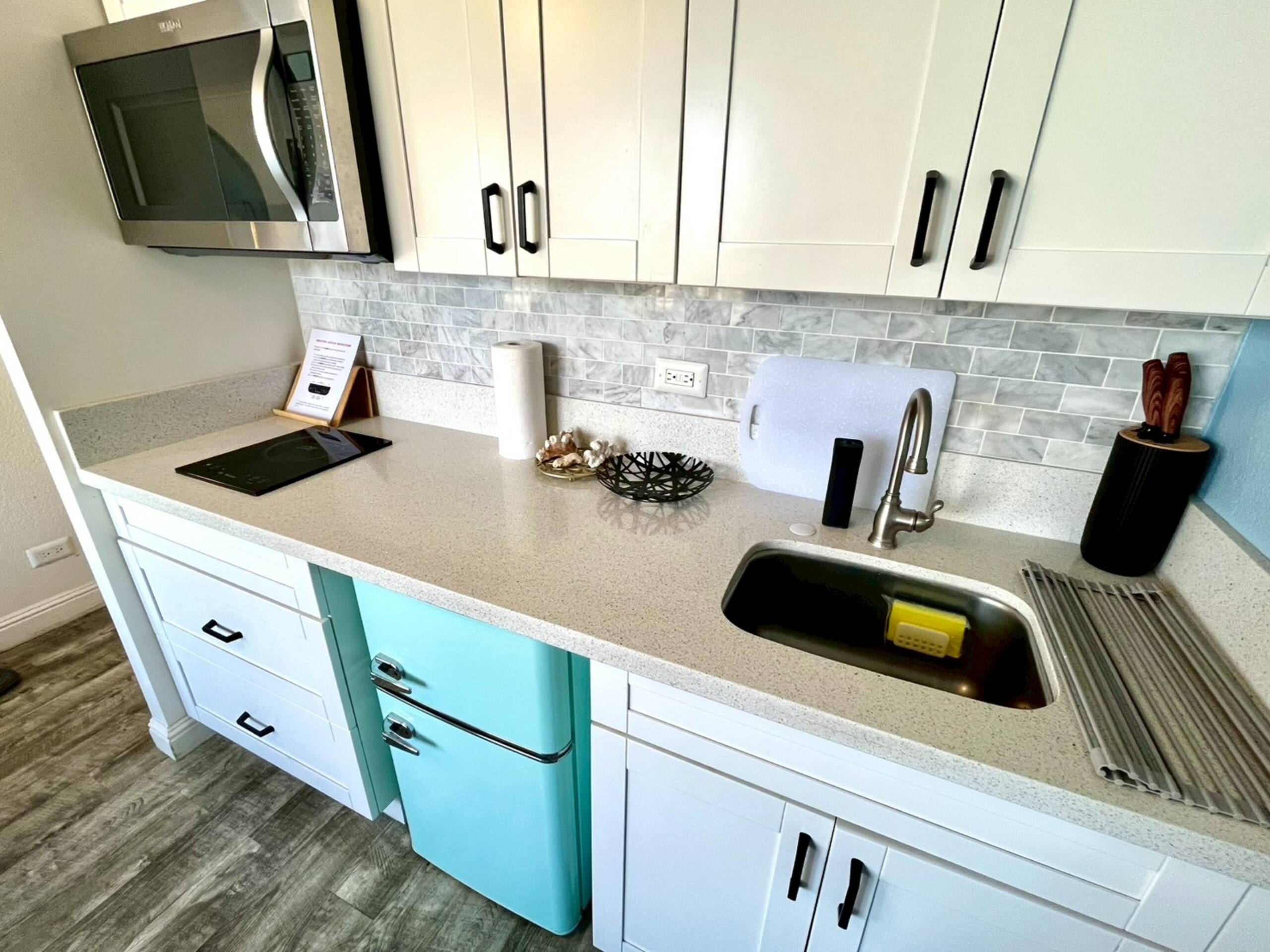 Condo in Honolulu · ★4.77 · 1 bedroom · 1 bed · 1 bath - Image 14