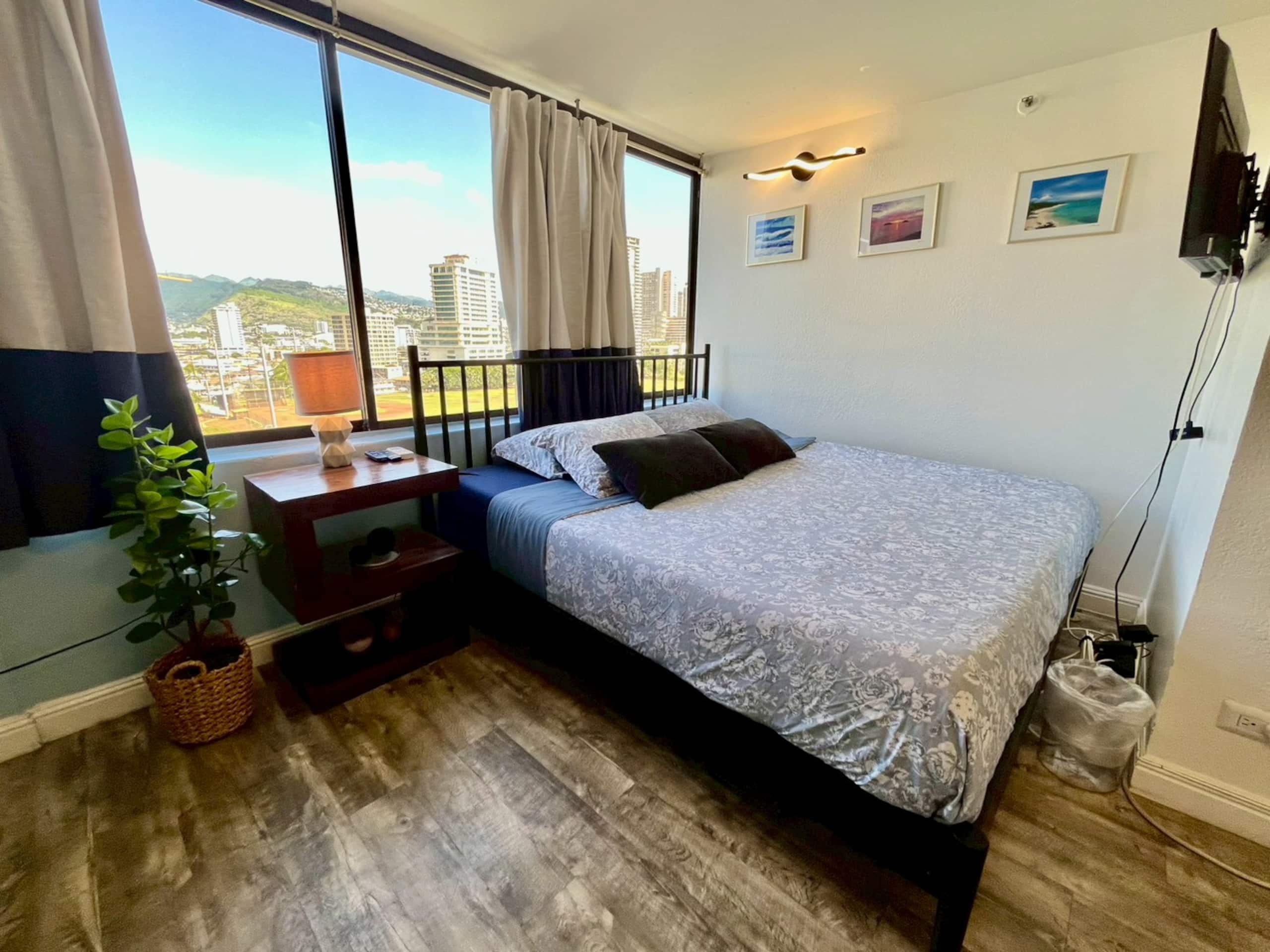 Condo in Honolulu · ★4.77 · 1 bedroom · 1 bed · 1 bath - Image 2