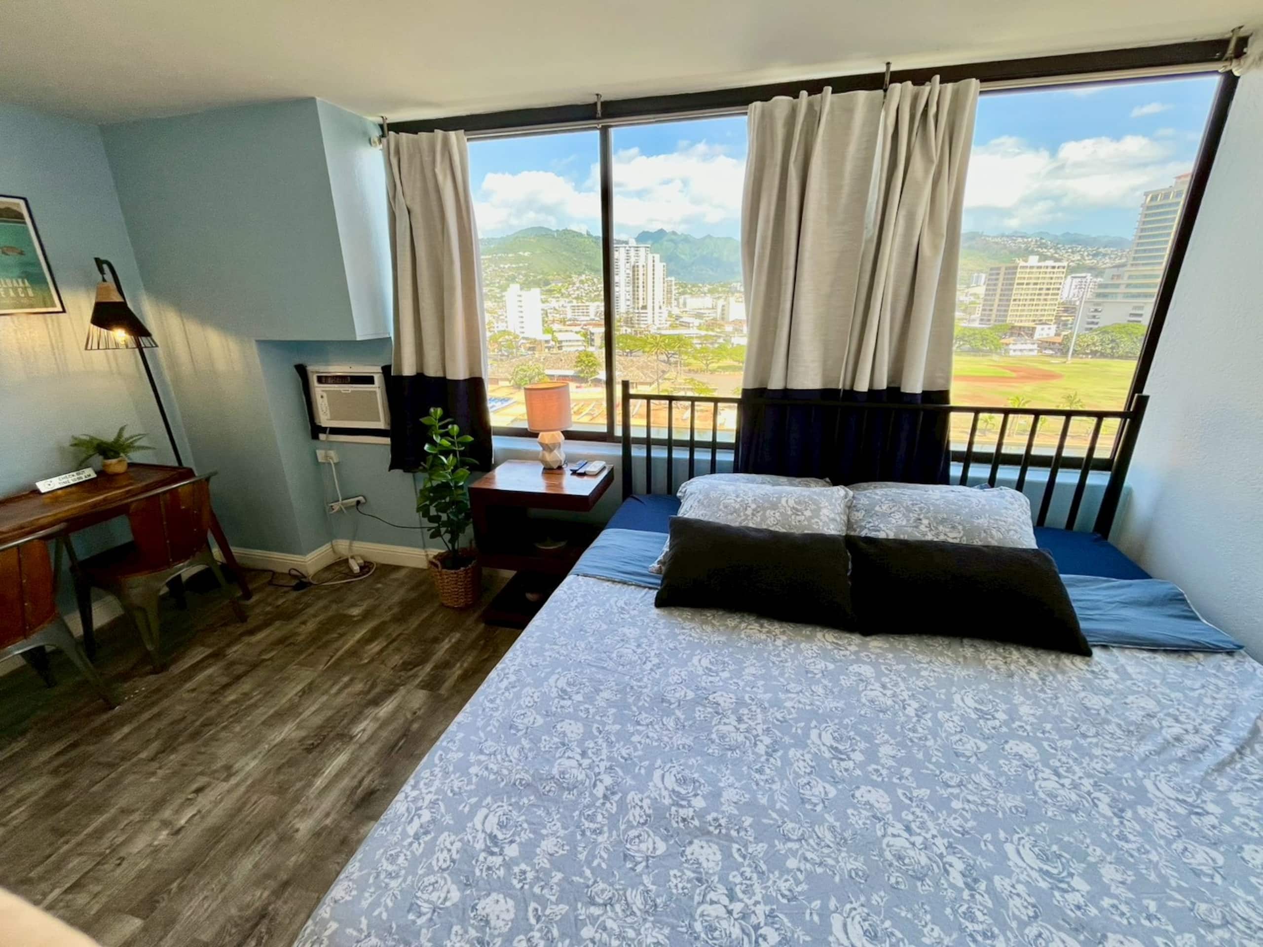 Condo in Honolulu · ★4.77 · 1 bedroom · 1 bed · 1 bath - Image 8