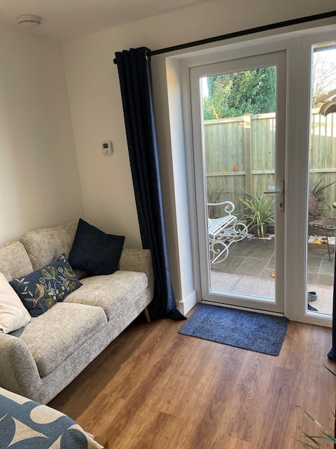 Popular Airbnb listing: The Annex in Hereford