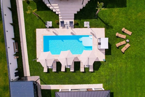 The Crown Pool Villa