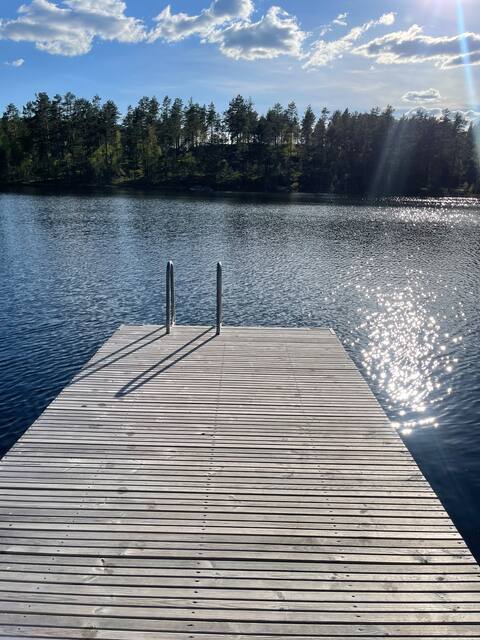 Modern lake house with sauna