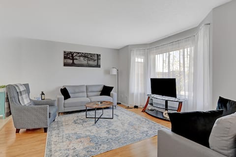 Successful Airbnb property: Premier 3-Bed Hideaway | Heart of Grande Prairie in Grande Prairie