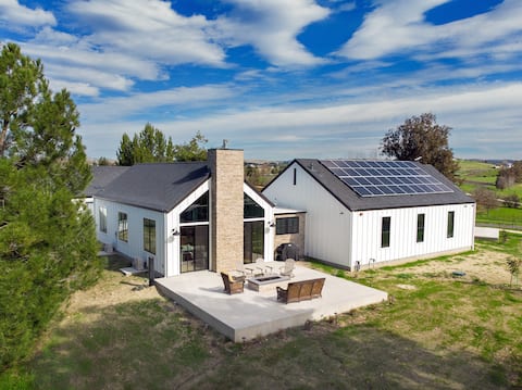 Vineyard Estate + Patio BBQ • Paso Robles