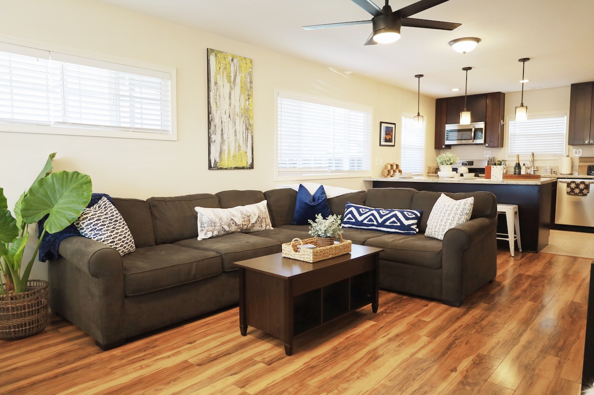 Top Airbnb: Modern craftsman in heart of SD near Balboa Park in Greater North Park