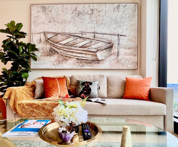 Highrise best location 2baths