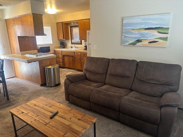 The Downtown Hacienda Unit C - Tulare, CA