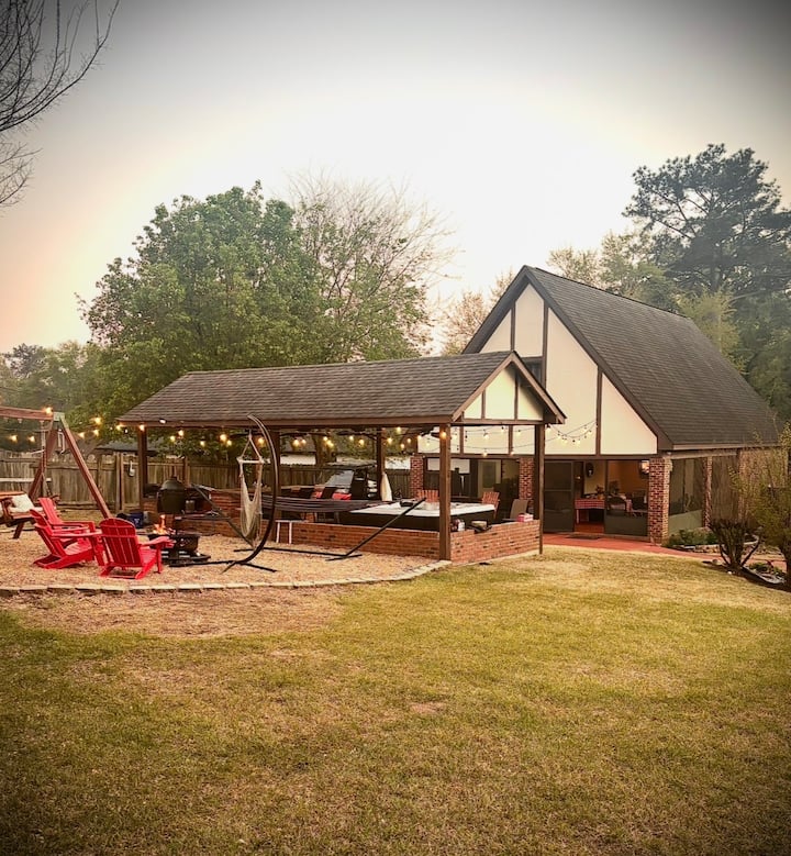 Private Guesthouse •Hot Tub •King •Fire Pit •Pool - Bonaire, GA