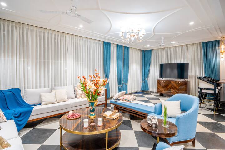Living room image 4
