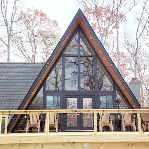 Luxury A-Frame Cabin, Lake View