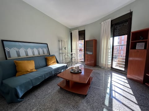 Propiedad de Airbnb exitosa: Ideal apartment in Malaga en El Molinillo