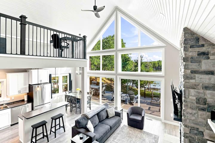 Lake Sherwood Chalet