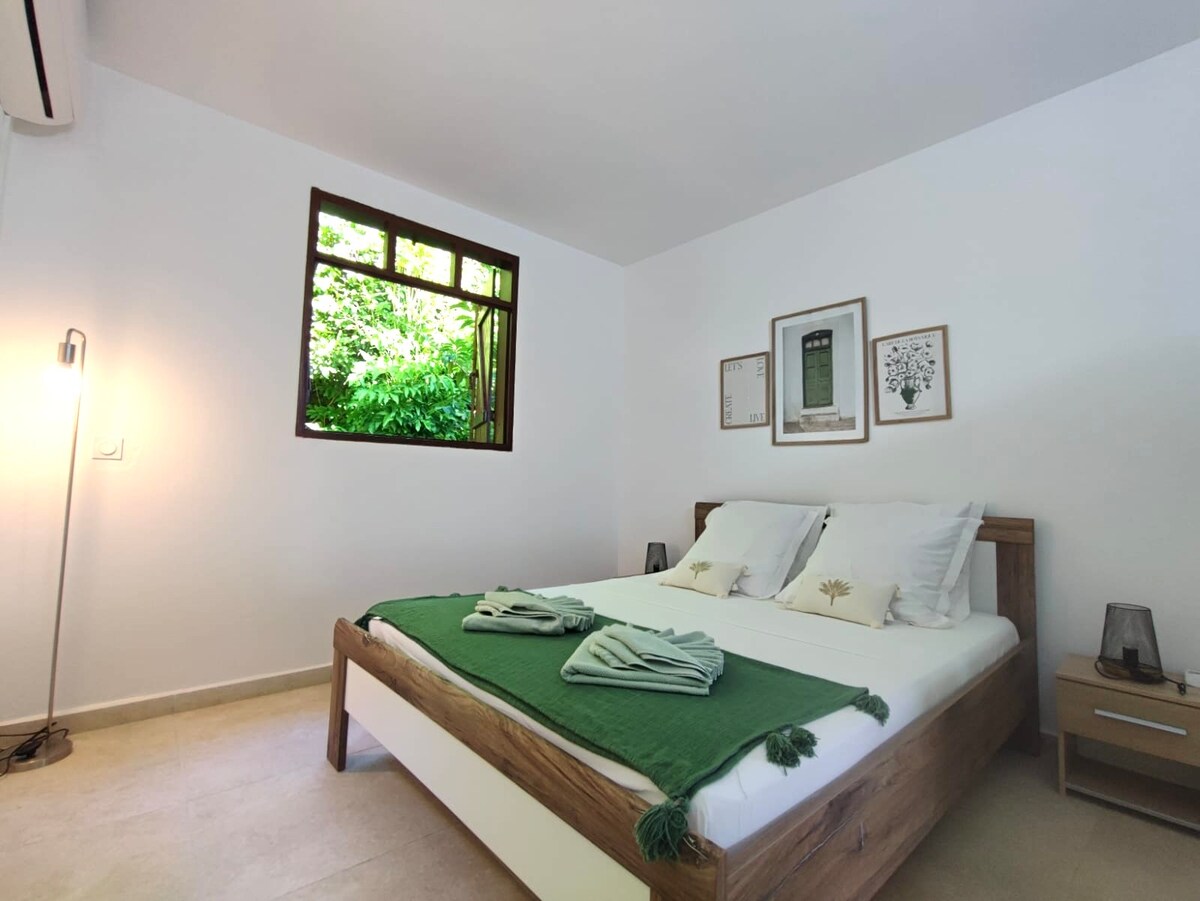 ვილა დე ლუსიენი — 