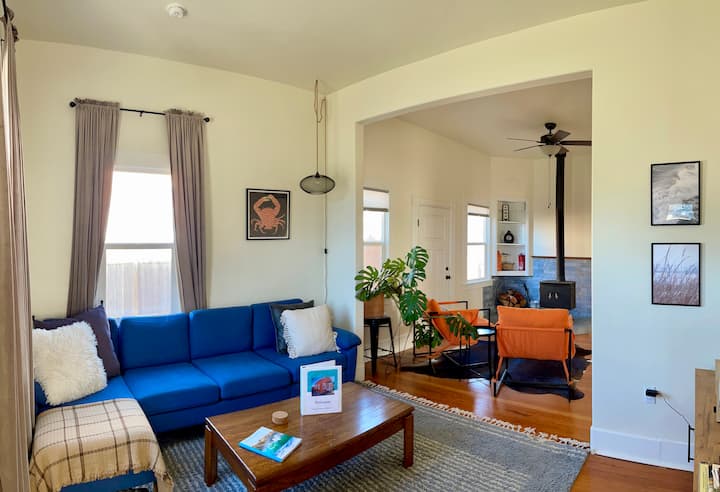 Beach Break Bungalow W/bay & Ocean Views And Tub - 유리카