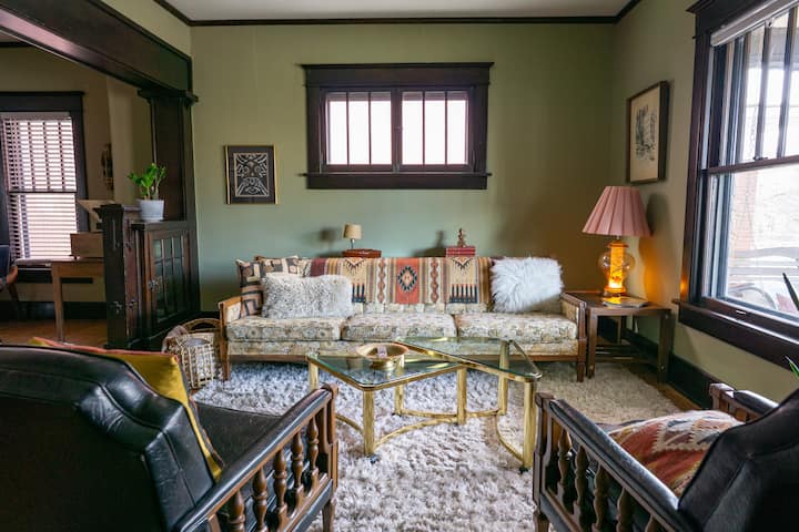 Roaring 20s Bungalow • Walk To All The Best Spots - Louisville, KY