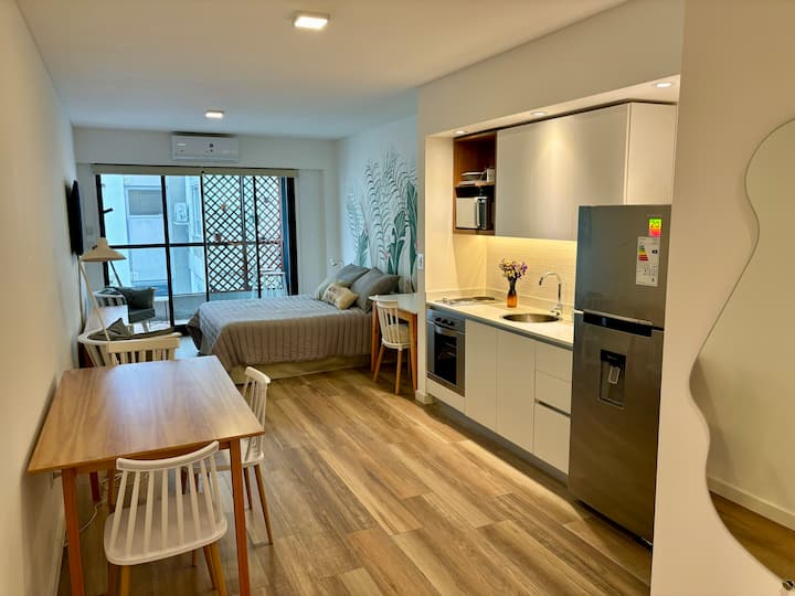 Departamento monoambiente con balcón en Palermo