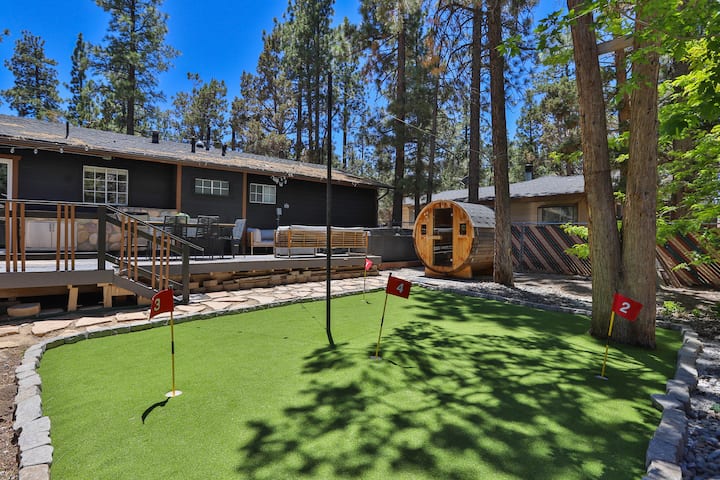 Sauna, Hot Tub & Game Room · Dogs OK · Near Slopes - Houses for