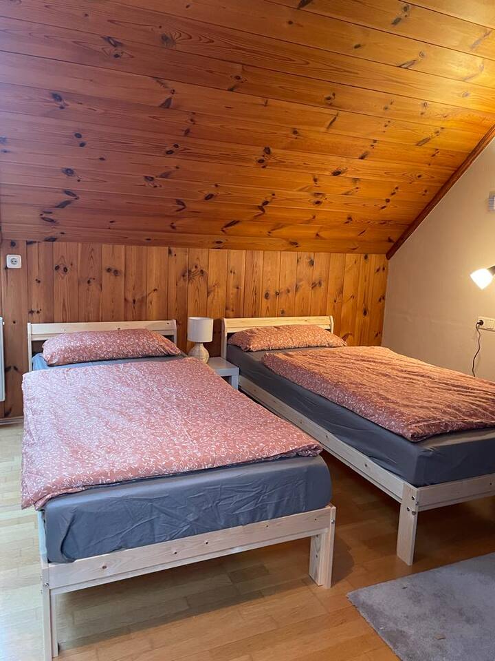 საძინებელი 1