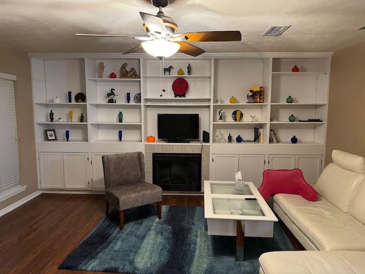 Spacious Room In A Nice House - Gainesville, FL