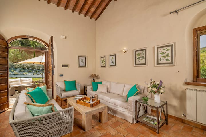 Villa Montebella | Panoramic Montepulciano Views - Montepulciano