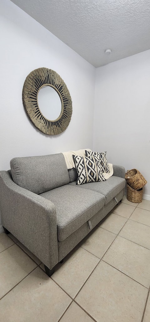 Successful Airbnb property: Tiny Comfy Corner in Meadow Woods