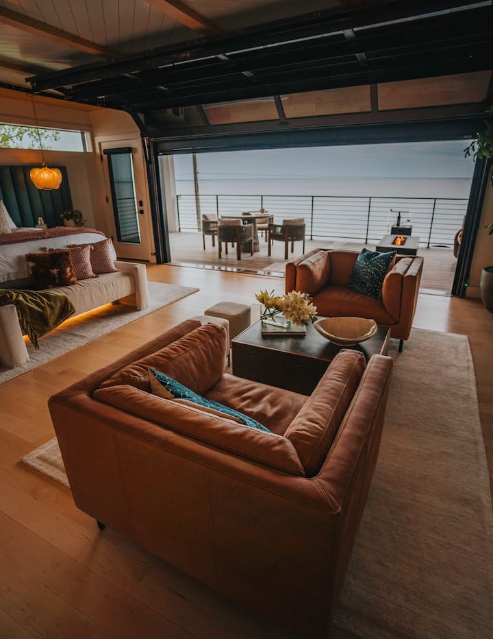 Park Ave Beach Villa | Lakefront Luxury - Verona, NY